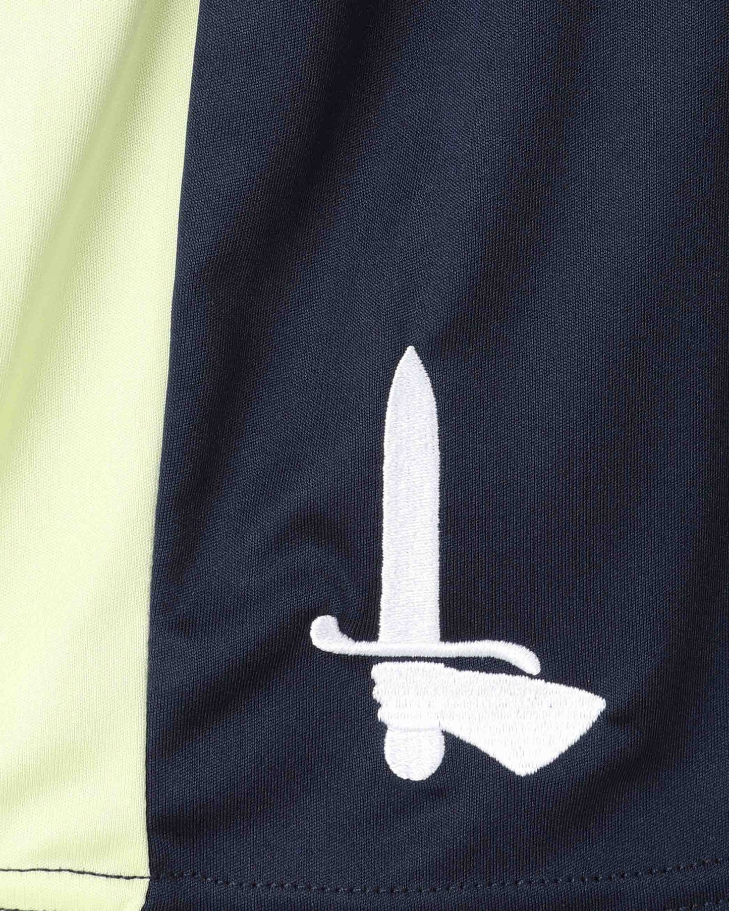 2026/27 Charlton Athletic Players Training Shorts - Junior